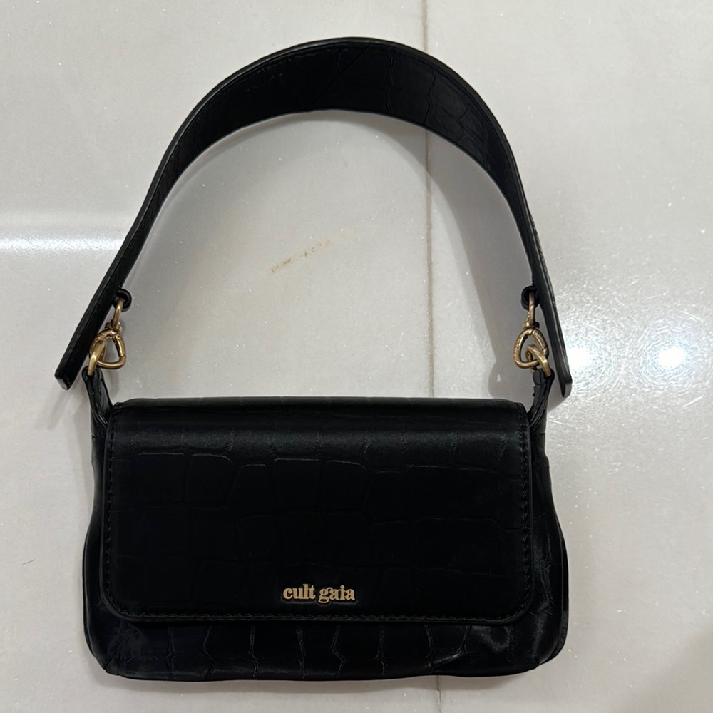 Vintage Cult Gaia Black Croc-Embossed Women's Bag